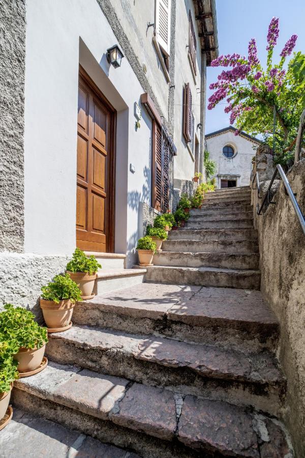 Appartamento Scalinata San Rocco Limone sul Garda Exteriör bild